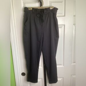 Zuda Black High-Waisted Paperbag Pants, size Medium